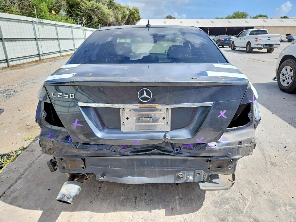 Продажа на аукционе авто 2014 Mercedes-benz C, vin: WDDGF4HB8EG237608, номер лота: 64930866