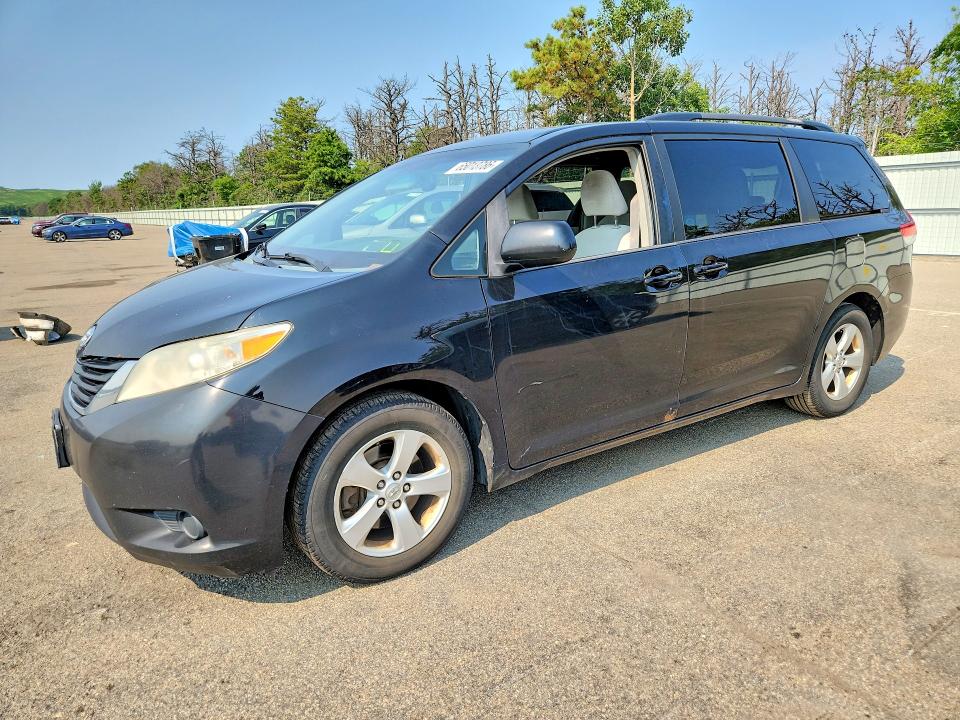 Продажа на аукционе авто 2013 Toyota Sienna, vin: 5TDKK3DC1DS331259, номер лота: 65013786