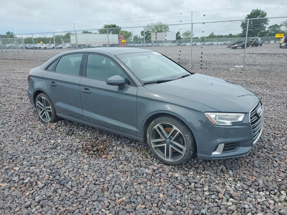 Продаж на аукціоні авто 2018 Audi A3, vin: WAUB8GFF7J1026688, номер лоту: 65346476