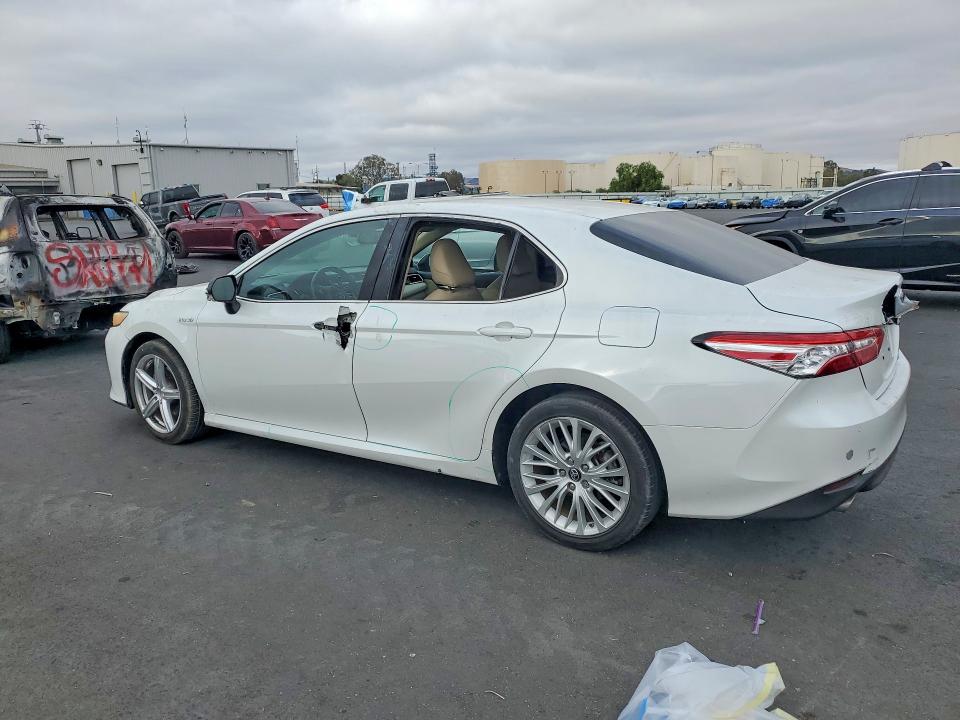 Продажа на аукционе авто 2018 Toyota Camry Hybrid, vin: 4T1B21HK5JU007109, номер лота: 65179756