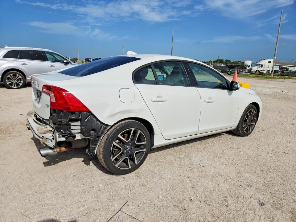 Aukcja sprzedaży 2017 Volvo S60, vin: YV126MFL3H2423259, numer aukcji: 66182066