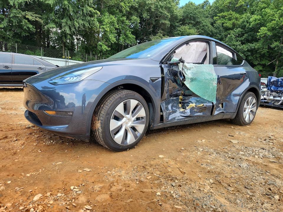 63613316 :رقم المزاد ، 7SAYGDEE0PA038298 vin ، 2023 Tesla Model Y مزاد بيع