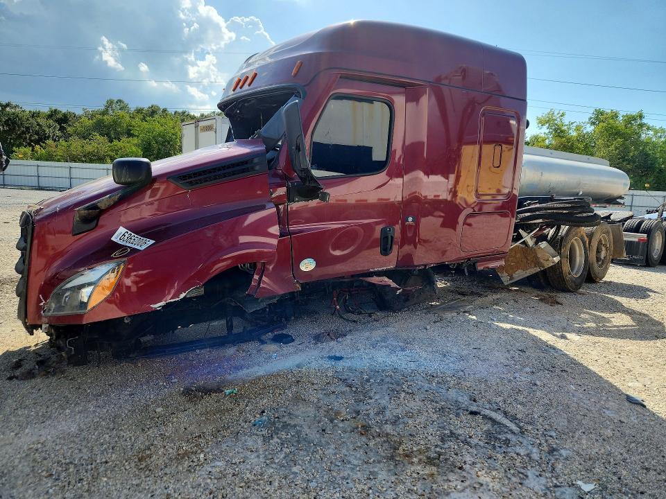 Auction sale of the 2022 Freightliner Cascadia 126, vin: 1FUJHHDV8NLNA8308, lot number: 63652006