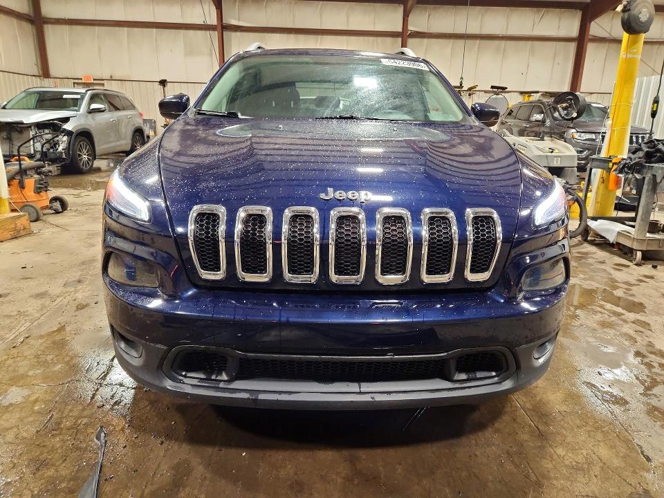 64223906 :رقم المزاد ، 1C4PJMCS6FW505630 vin ، 2015 Jeep Cherokee مزاد بيع