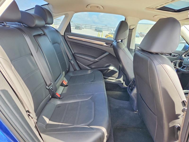 Продажа на аукционе авто 2017 Volkswagen Passat, vin: 1VWBT7A37HC014910, номер лота: 64817116