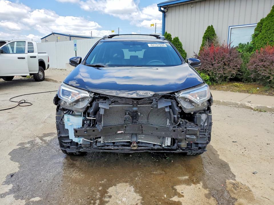 Продажа на аукционе авто 2016 Toyota Rav4, vin: 2T3JFREV1GW452489, номер лота: 63137056