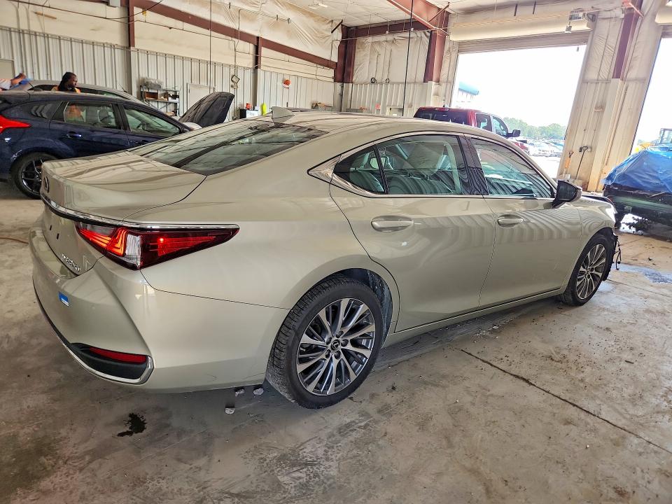 63649366 :رقم المزاد ، 58AD11D18MU006297 vin ، 2021 Lexus Es 250 مزاد بيع