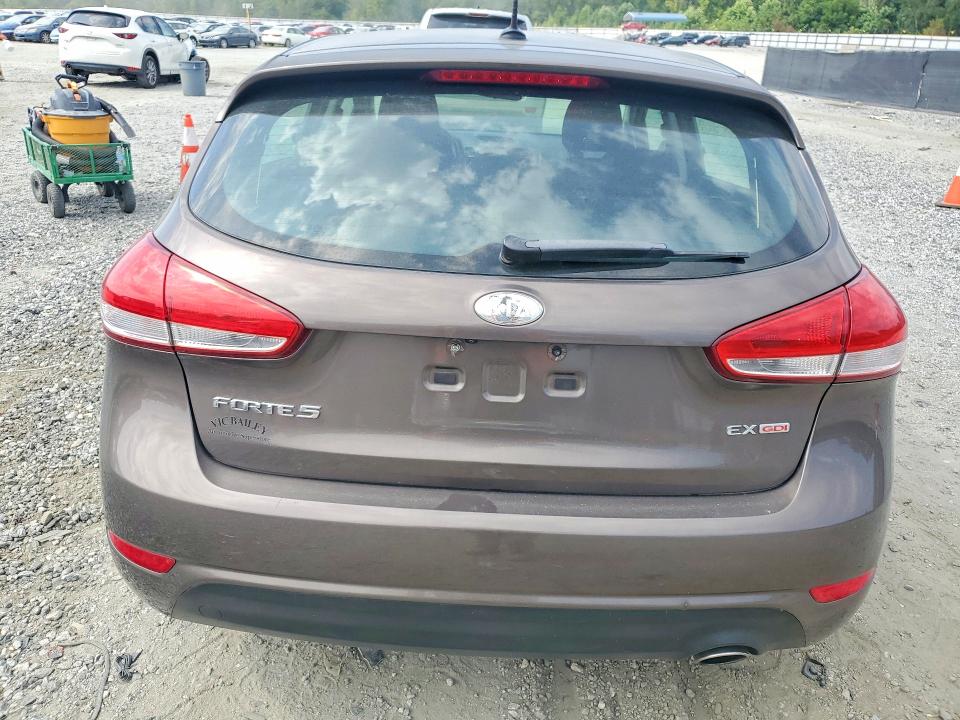 65569556 :رقم المزاد ، KNAFX5A82E5158693 vin ، 2014 Kia Forte مزاد بيع