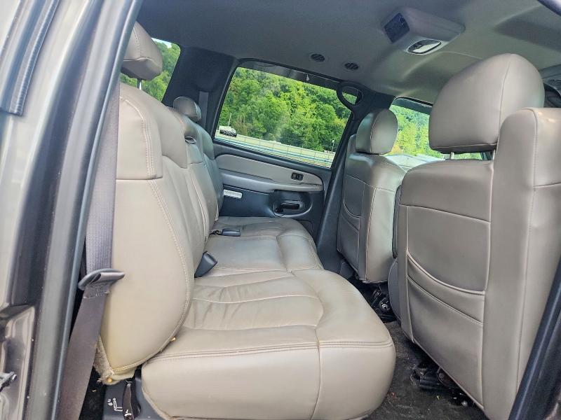 65915256 :رقم المزاد ، 3GNFK16T91G142394 vin ، 2001 Chevrolet Suburban مزاد بيع