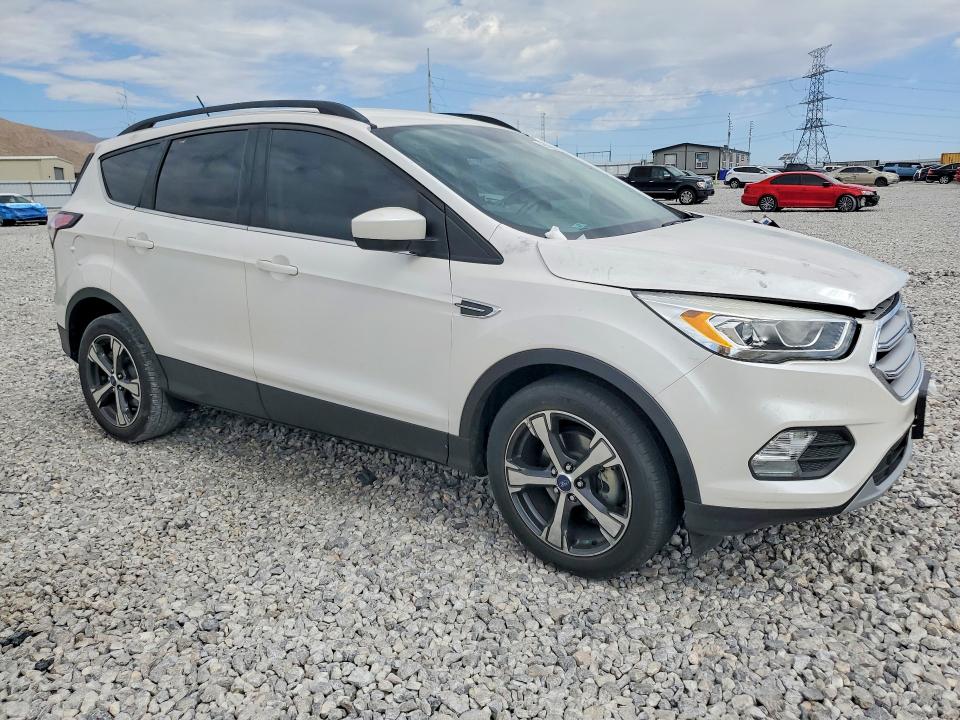 2018 Ford Escape მანქანა იყიდება აუქციონზე, vin: 1FMCU0HD3JUA10293, აუქციონის ნომერი: 66407036