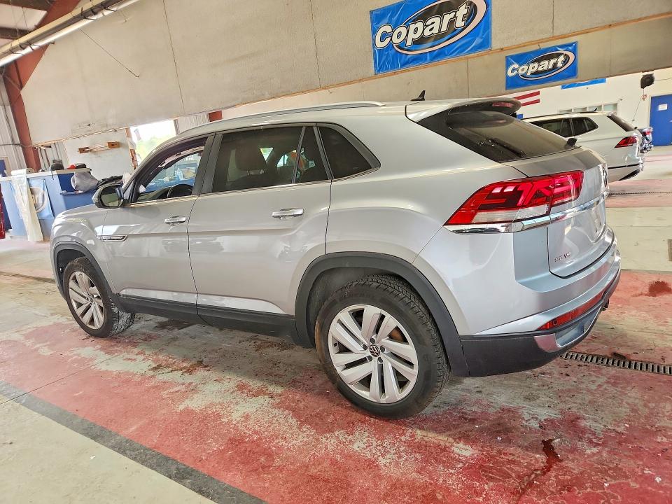 64766006 :رقم المزاد ، 1V21E2CA8LC228271 vin ، 2020 Volkswagen Atlas Cross Sport مزاد بيع