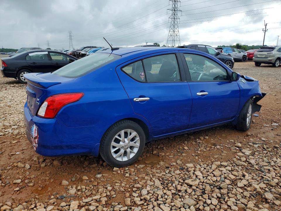 62996976 :رقم المزاد ، 3N1CN7AP5HL892282 vin ، 2017 Nissan Versa مزاد بيع