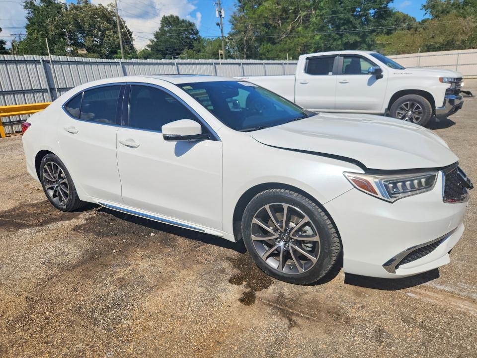 64152526 :رقم المزاد ، 19UUB2F58JA000061 vin ، 2018 Acura Tlx مزاد بيع