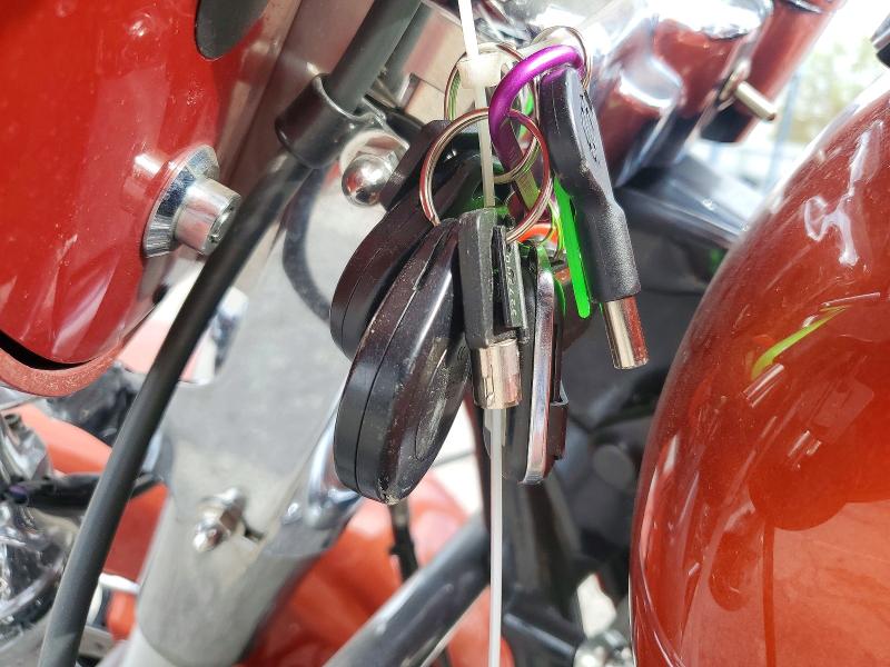 64892136 :رقم المزاد ، 1HD1FB410BB646758 vin ، 2011 Harley-davidson Flhr مزاد بيع