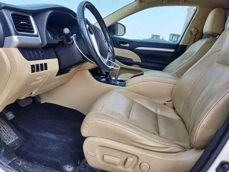 2015 Toyota Highlander მანქანა იყიდება აუქციონზე, vin: 5TDJKRFH0FS215562, აუქციონის ნომერი: 60992756