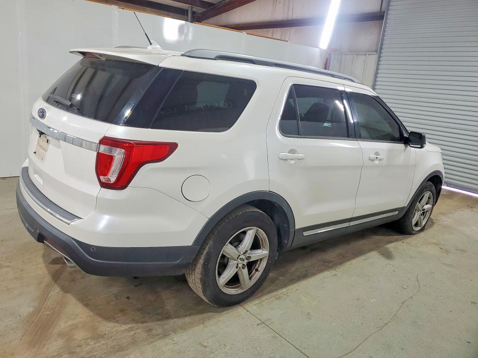 62989226 :رقم المزاد ، 1FM5K7D88JGB94516 vin ، 2018 Ford Explorer مزاد بيع
