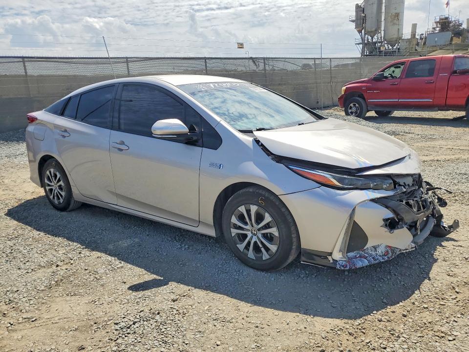 Продаж на аукціоні авто 2020 Toyota Prius Prime, vin: JTDKARFP6L3162913, номер лоту: 65925316