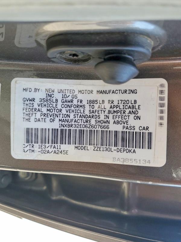 2006 Toyota Corolla მანქანა იყიდება აუქციონზე, vin: 1NXBR32E06Z607666, აუქციონის ნომერი: 64054736