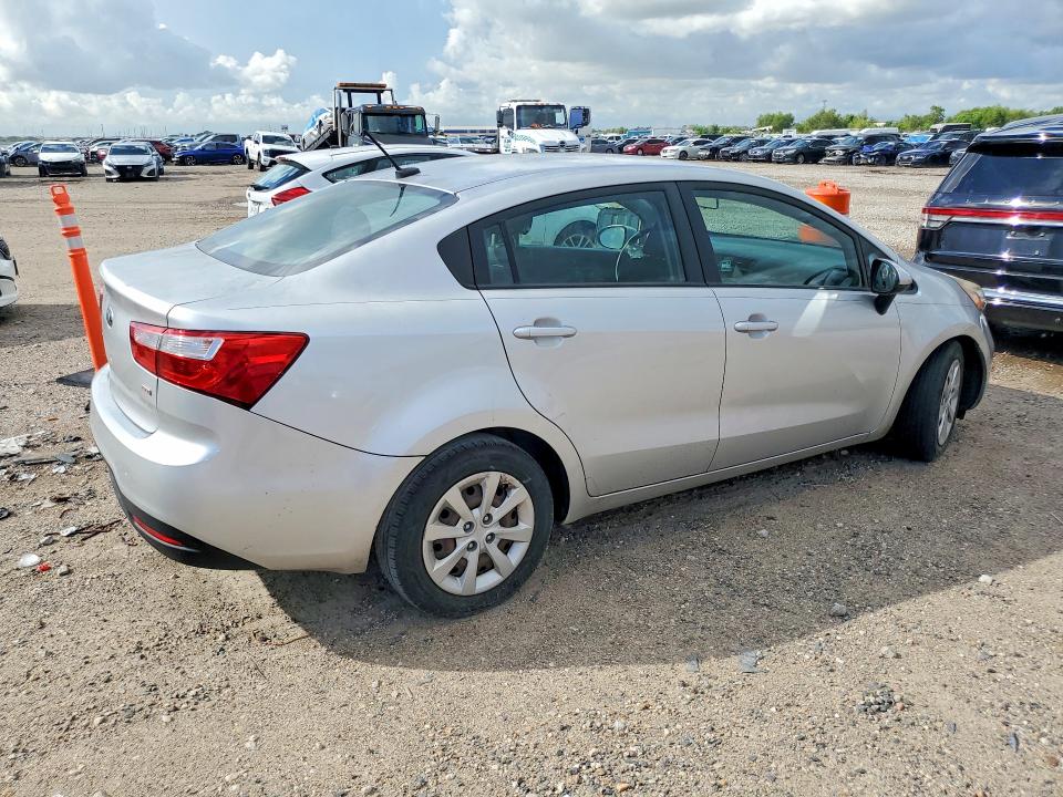 2015 Kia Rio მანქანა იყიდება აუქციონზე, vin: KNADM4A38F6478353, აუქციონის ნომერი: 64441776