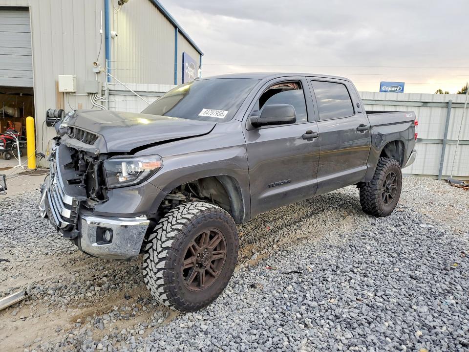 Продажа на аукционе авто 2018 Toyota Tundra, vin: 5TFEM5F13JX126045, номер лота: 64797956