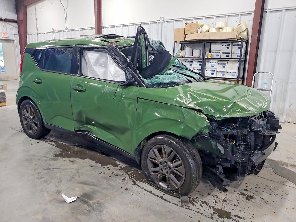 63201176 :رقم المزاد ، KNDJ33AU1N7170882 vin ، 2022 Kia Soul مزاد بيع