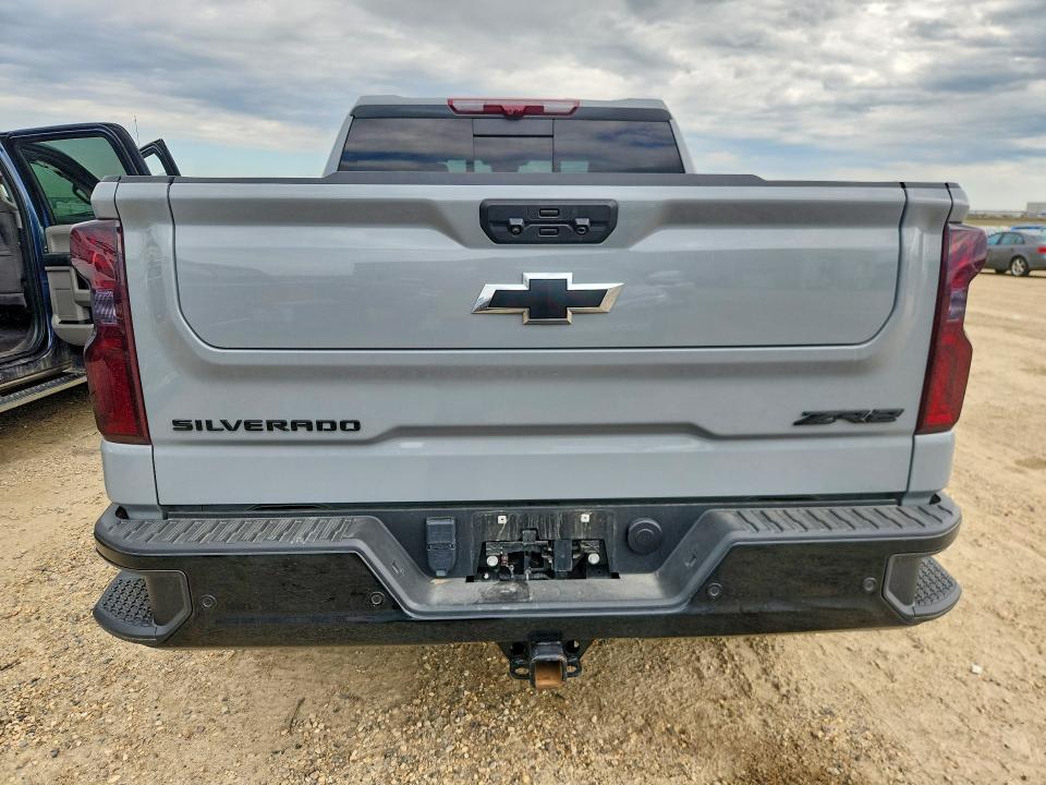 Продажа на аукционе авто 2024 Chevrolet Silverado, vin: 3GCUDHEL1RG358417, номер лота: 64400576