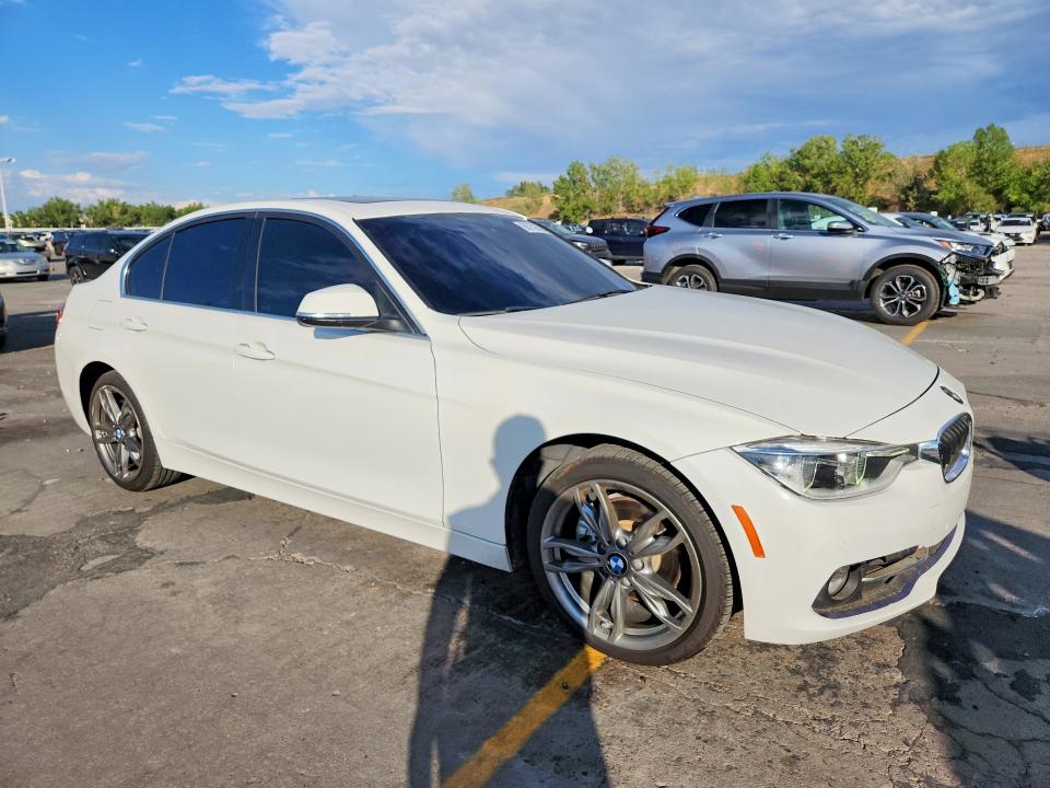 2017 Bmw 330 მანქანა იყიდება აუქციონზე, vin: WBA8D9G37HNU66578, აუქციონის ნომერი: 66752606
