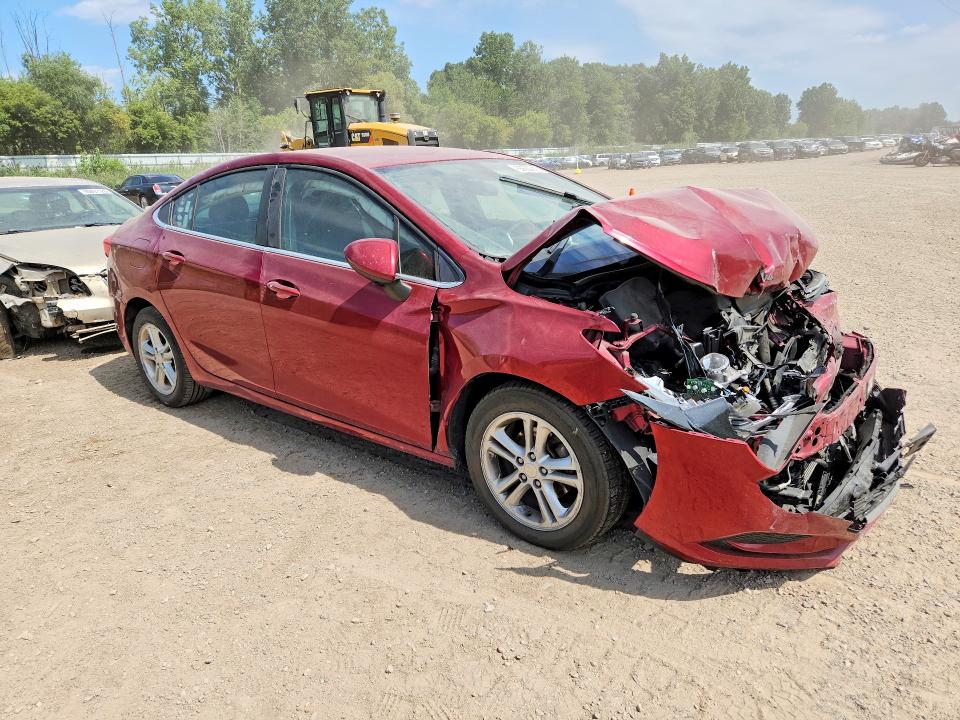 65682916 :رقم المزاد ، 1G1BE5SM5J7137508 vin ، 2018 Chevrolet Cruze مزاد بيع