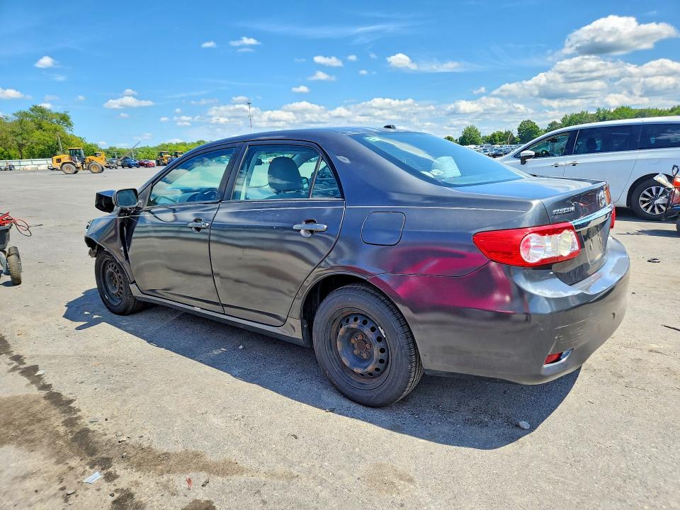 62720656 :رقم المزاد ، 2T1BU4EE6BC742596 vin ، 2011 Toyota Corolla مزاد بيع