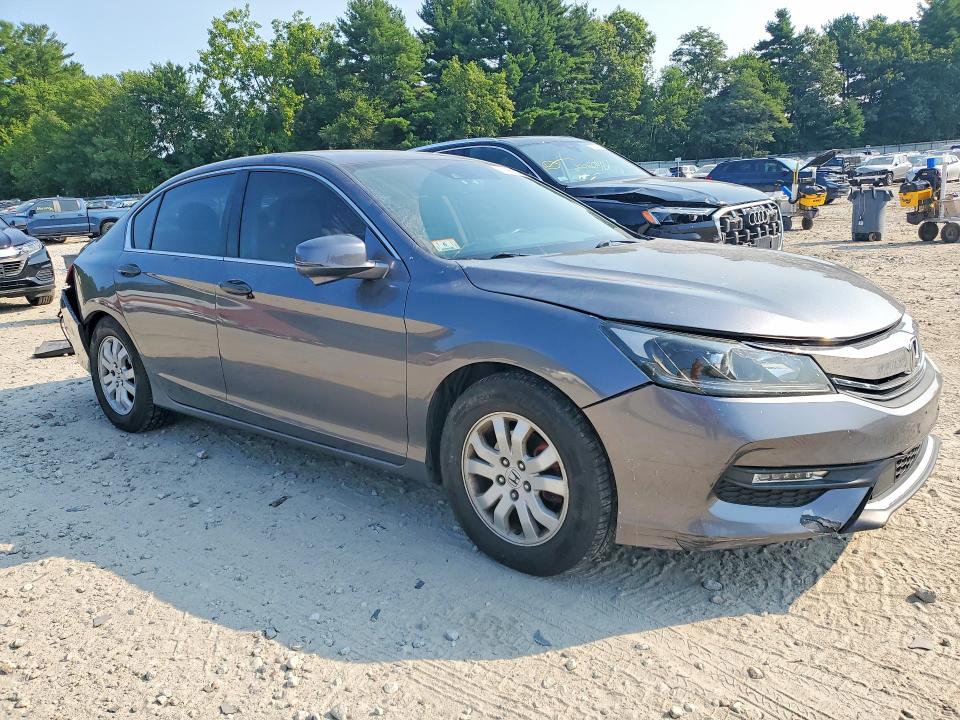 Продажа на аукционе авто 2017 Honda Accord, vin: 1HGCR2F94HA040173, номер лота: 64382036