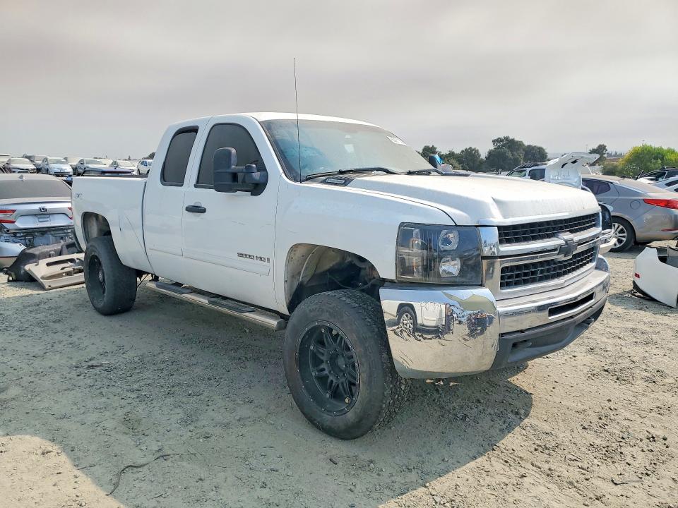 Продажа на аукционе авто 2007 Chevrolet Silverado, vin: 1GCHK29647E575800, номер лота: 63613066