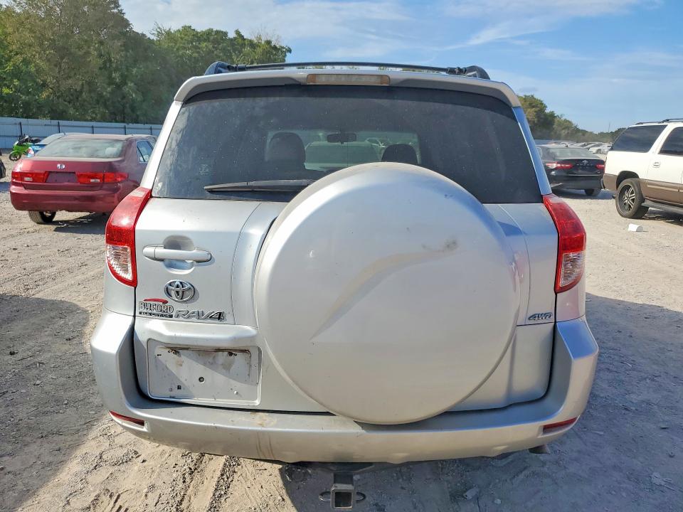 2008 Toyota Rav4 მანქანა იყიდება აუქციონზე, vin: JTMBD31V186058135, აუქციონის ნომერი: 65215126