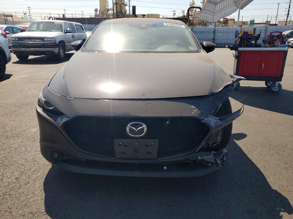 64484956 :رقم المزاد ، JM1BPAKL7M1336889 vin ، 2021 Mazda 3 مزاد بيع