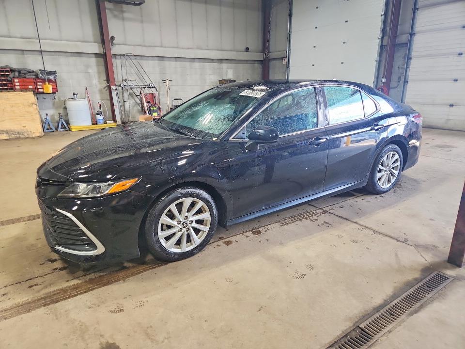 Продажа на аукционе авто 2021 Toyota Camry, vin: 4T1C11AKXMU472099, номер лота: 63912076
