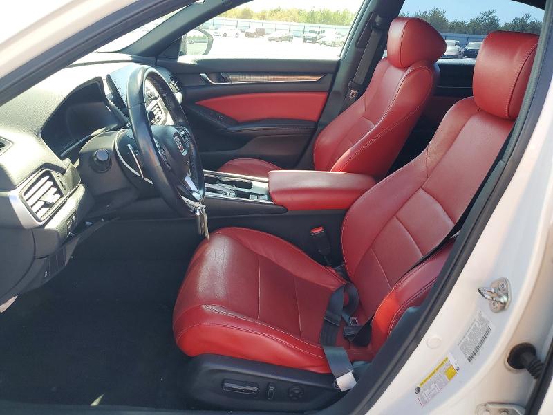 Продажа на аукционе авто 2018 Honda Accord, vin: 1HGCV1F32JA213986, номер лота: 65375316