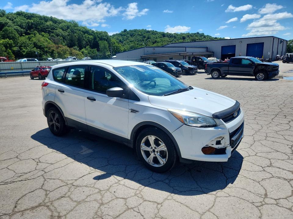 2016 Ford Escape მანქანა იყიდება აუქციონზე, vin: 1FMCU0F73GUB69336, აუქციონის ნომერი: 63382296