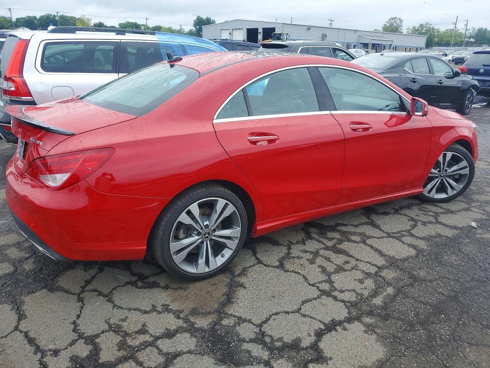 64992256 :رقم المزاد ، WDDSJ4GB3JN654599 vin ، 2018 Mercedes-benz Cla مزاد بيع