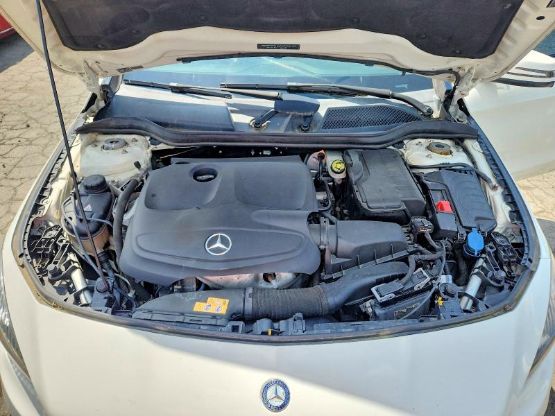 64109806 :رقم المزاد ، WDDSJ4EB5HN499406 vin ، 2017 Mercedes-benz Cla مزاد بيع