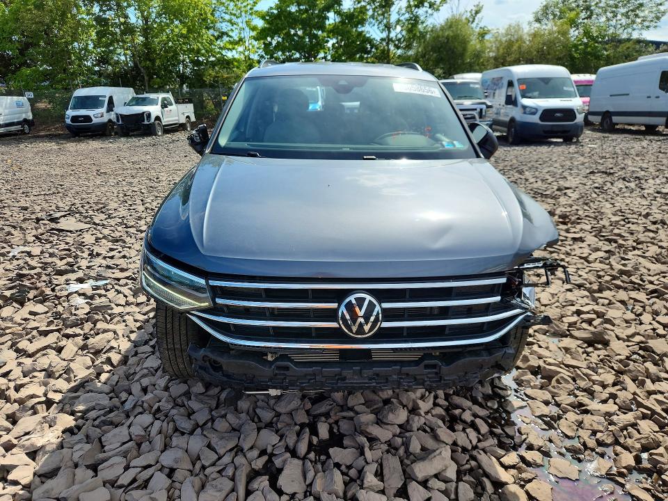 2022 Volkswagen Tiguan მანქანა იყიდება აუქციონზე, vin: 3VV0B7AX6NM169881, აუქციონის ნომერი: 65658656