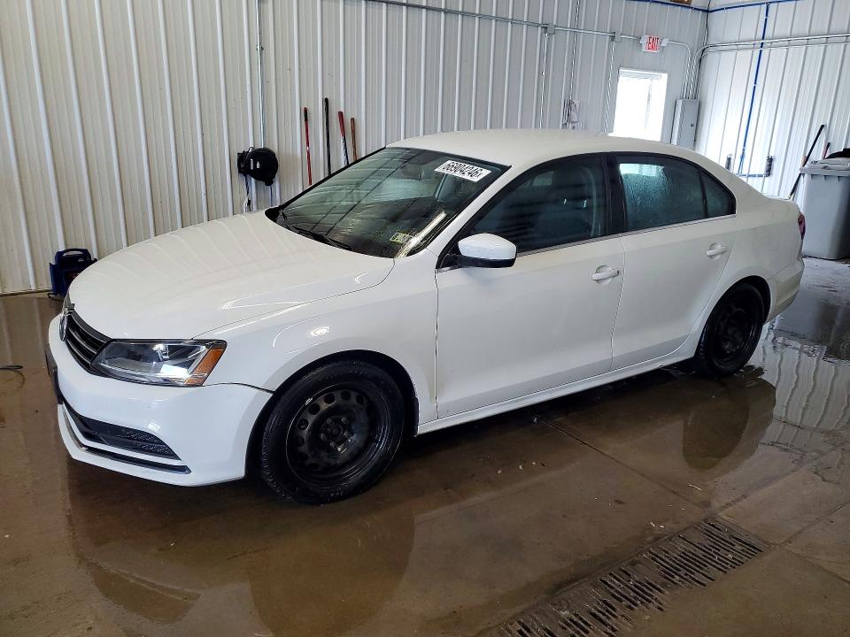 66904246 :رقم المزاد ، 3VW167AJ5HM241352 vin ، 2017 Volkswagen Jetta مزاد بيع