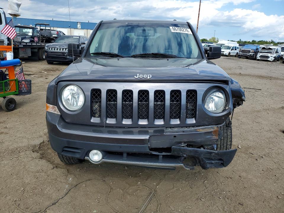 66700276 :رقم المزاد ، 1C4NJRFB5HD206306 vin ، 2017 Jeep Patriot مزاد بيع