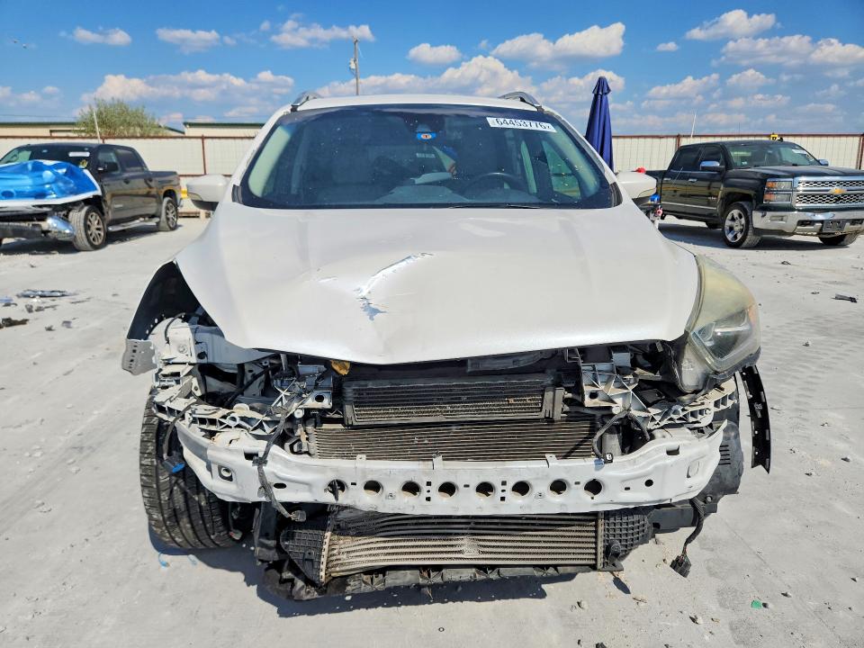 Продажа на аукционе авто 2017 Ford Escape, vin: 1FMCU0J95HUE15670, номер лота: 64453776