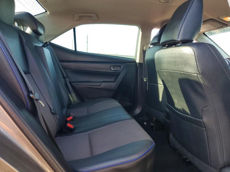63593136 :رقم المزاد ، 5YFBURHE4JP779301 vin ، 2018 Toyota Corolla مزاد بيع