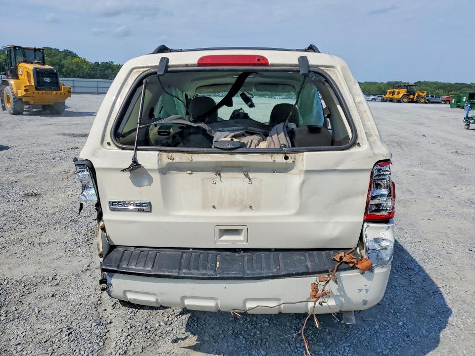 63786366 :رقم المزاد ، 1FMCU0D77BKB79357 vin ، 2011 Ford Escape مزاد بيع