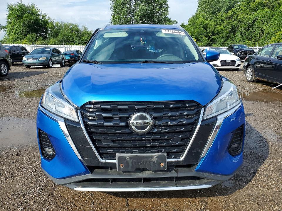 67135696 :رقم المزاد ، 3N1CP5CV4ML536183 vin ، 2021 Nissan Kicks مزاد بيع