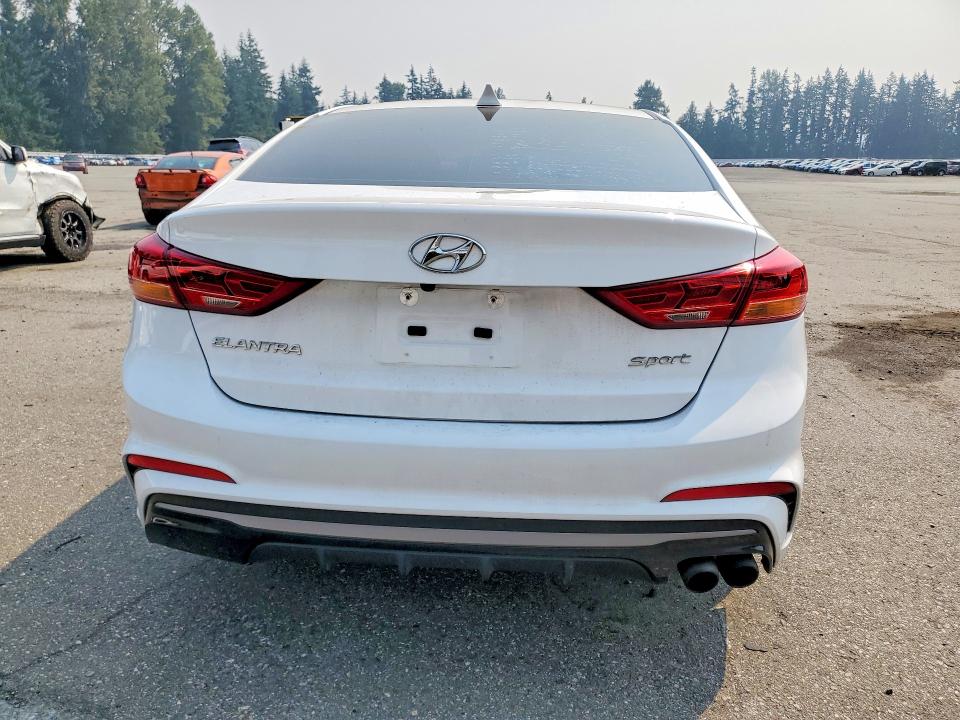 63165976 :رقم المزاد ، KMHD04LB5JU705422 vin ، 2018 Hyundai Elantra مزاد بيع