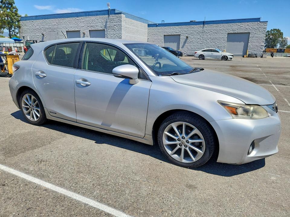 2013 Lexus Ct მანქანა იყიდება აუქციონზე, vin: JTHKD5BH2D2138015, აუქციონის ნომერი: 66507086