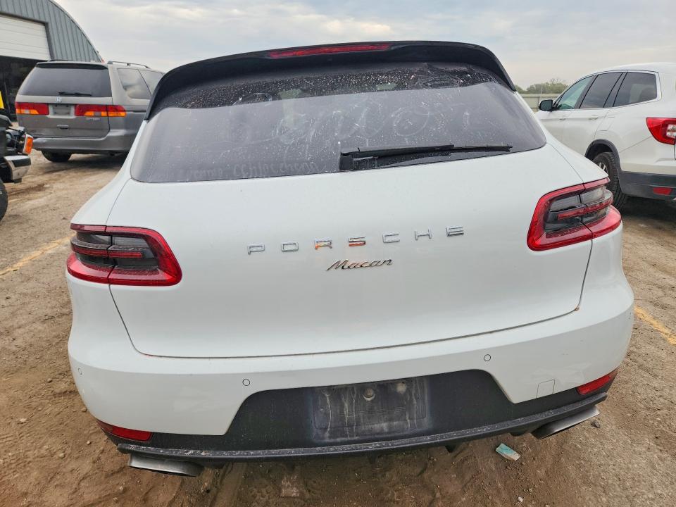 66586126 :رقم المزاد ، WP1AA2A58JLB16617 vin ، 2018 Porsche Macan مزاد بيع