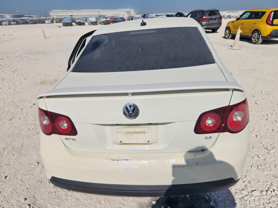 66064116 :رقم المزاد ، 3VWRM71KX8M168769 vin ، 2008 Volkswagen Jetta مزاد بيع