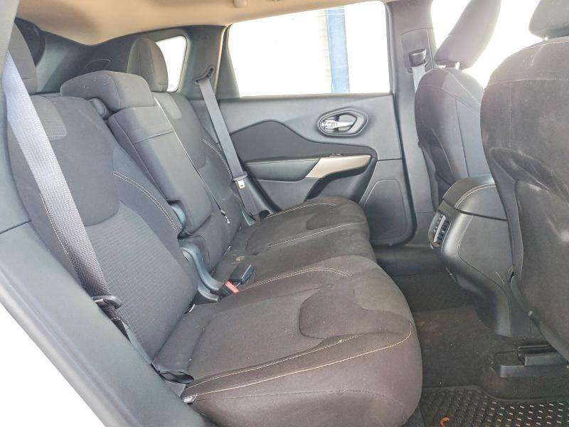 Auction sale of the 2017 Jeep Cherokee, vin: 1C4PJMCB2HW615044, lot number: 64296236